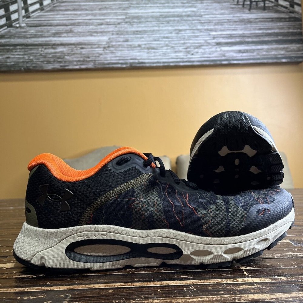 MEN'S UNDER ARMOUR 3025165 001 UA HOVR INFINITE 3 CAMO SNEAKERS Size 10